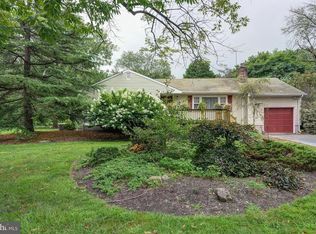 7 Three Acre Ln, Princeton, NJ 08540