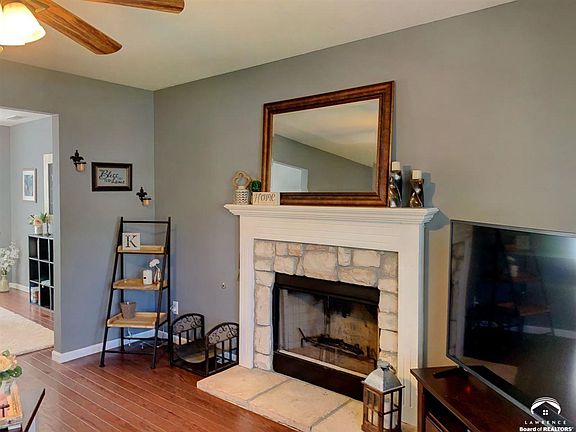 5th image of 532 N Salsbury Ct