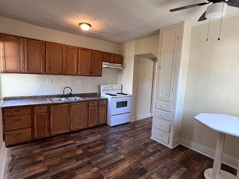136 Willowwood Dr — Photo 7