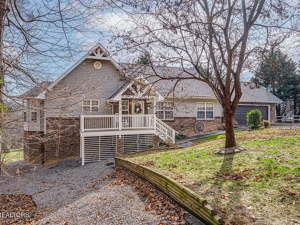 1st image of 830 Mountain Grove Ln