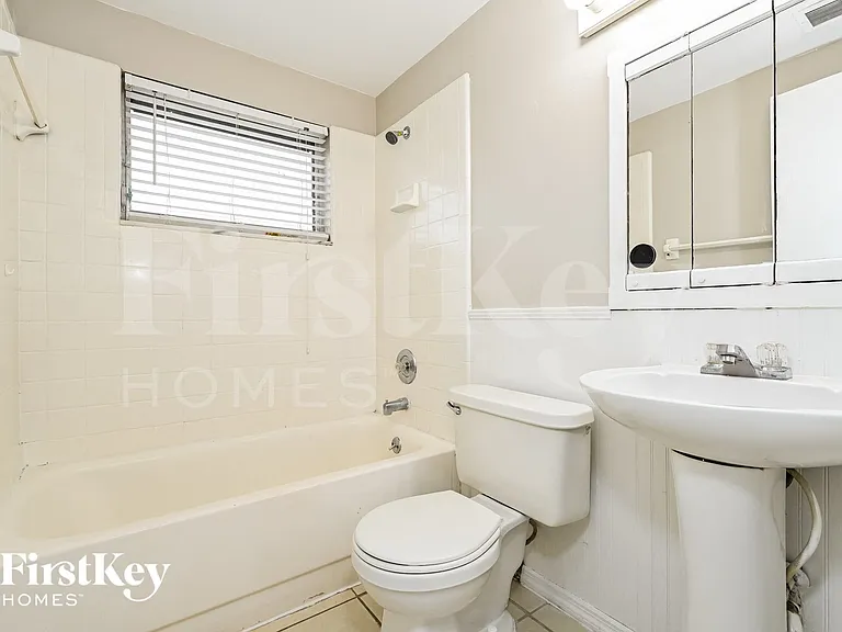 904 Alaska Dr — Photo 13