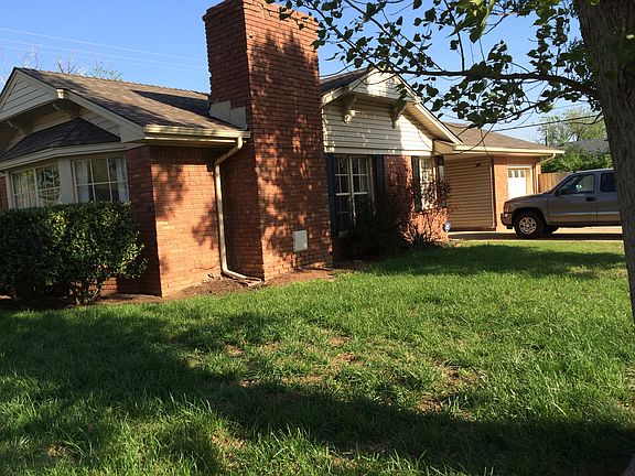 2nd image of 2636 Huntleigh Dr