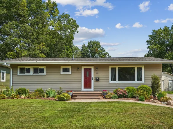 404 Columbus St, Pella, IA 50219