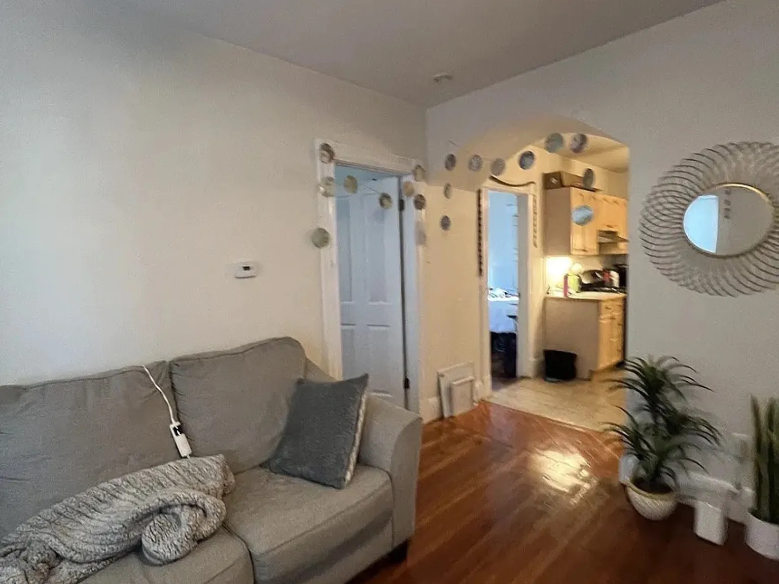 2 bed, 875 sqft, $3,168 — Photo 3