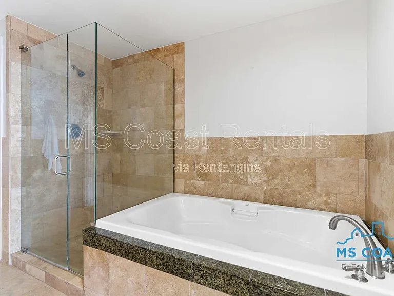 2060 Beach Blvd #604 — Photo 13