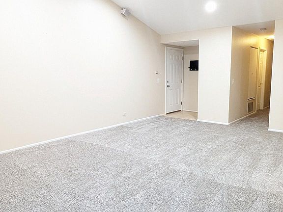 3rd image of 12 Aberdeen Ct