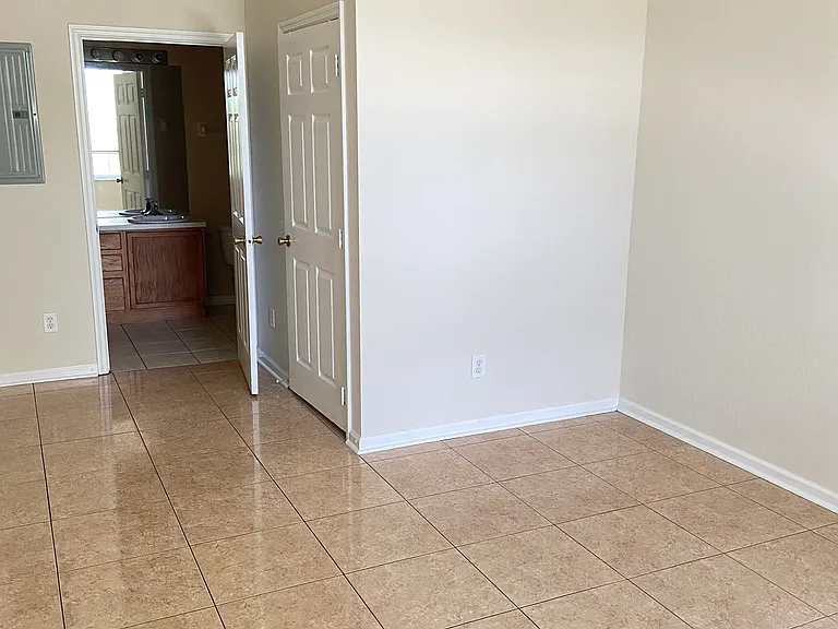6100 Stevenson Dr #208-1 — Photo 8