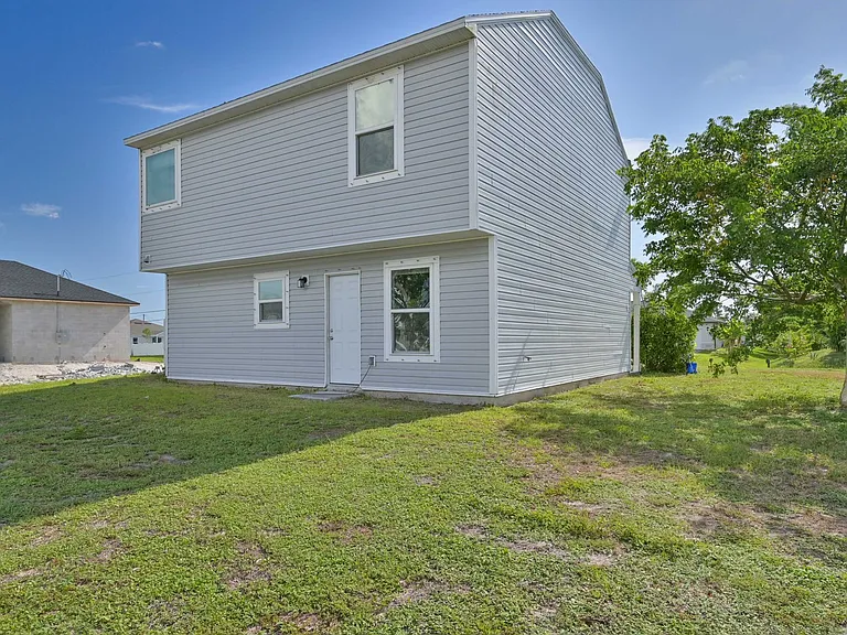 305 NW 16th Pl — Photo 21