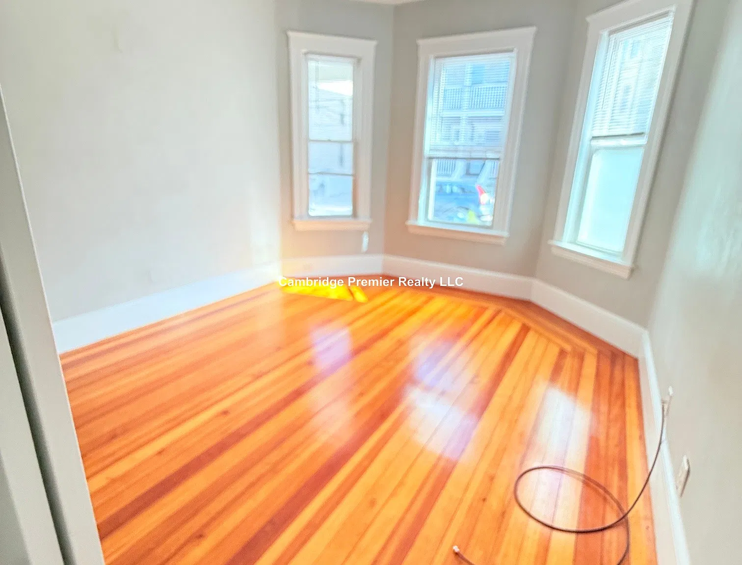 3 bed, 1115 sqft, $4,500 — Photo 3
