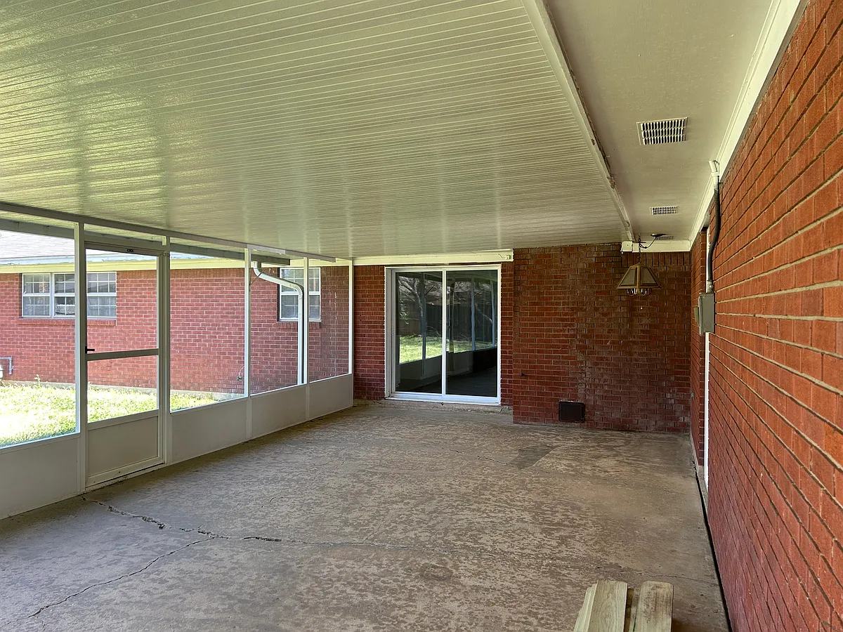 Building Photo - 501 Ferndale Ave