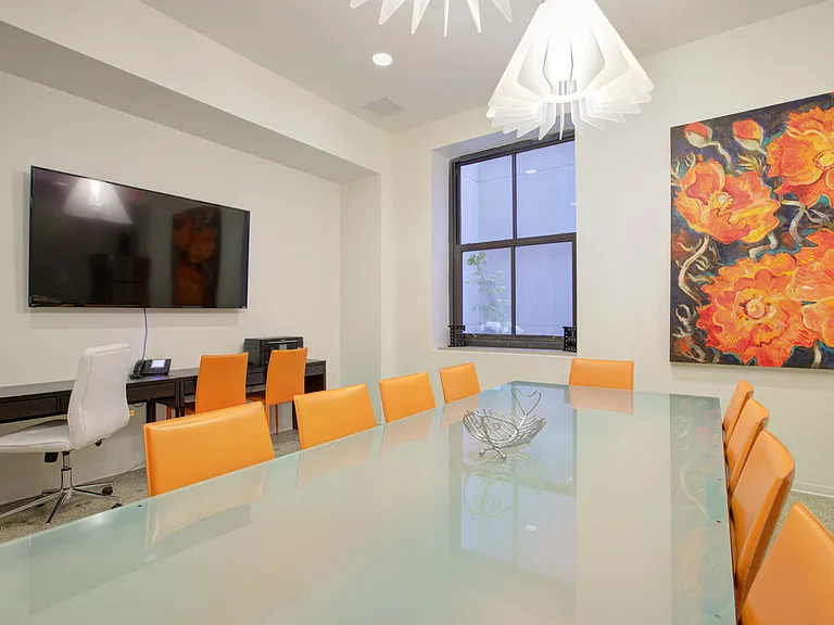 Leasing Office