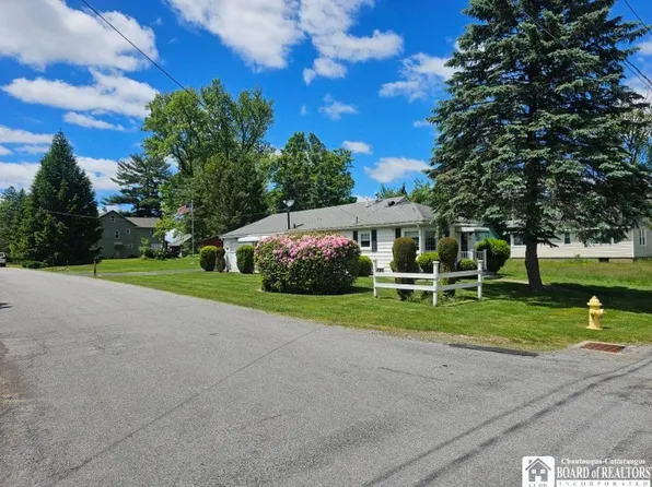 40 Fredrick Blvd, Jamestown, NY 14701