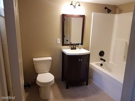 5th image of 406 W 104th St APT E