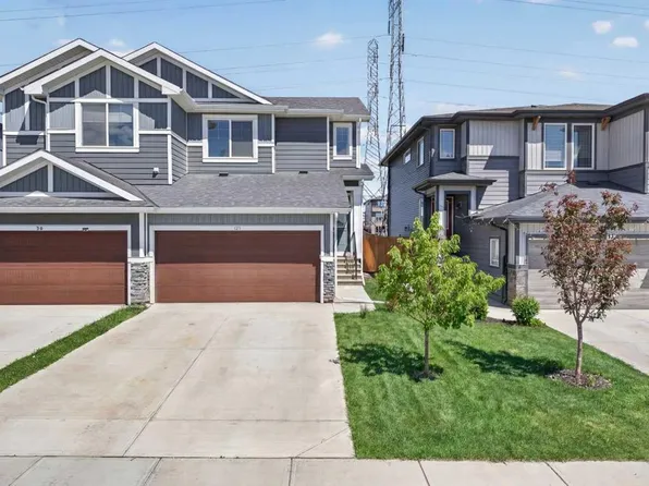 50 S Waterford Rd, Chestermere, AB T1X 2M7