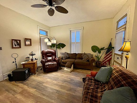 Living  room 17' by 14'