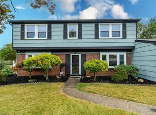 21 Landry Rd, Somerset, NJ 08873