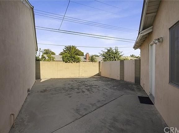 5th image of 1868 W Harriet Ln