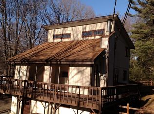 49 Turkey Ridge Rd, East Stroudsburg, PA 18302