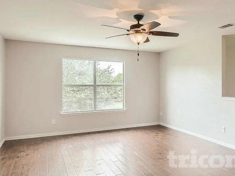 3911 Alpha Way — Photo 4