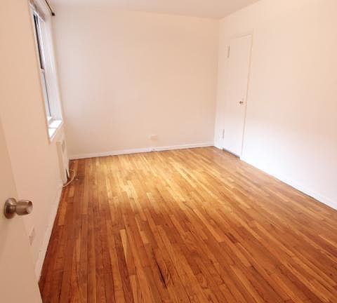 5th image of 10101 67th Dr APT 4E