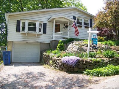 352 Robinwood Rd, Waterbury, CT, 06708