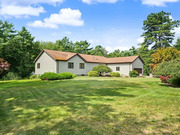 37 Bluebird Ln, Westport, MA 02790