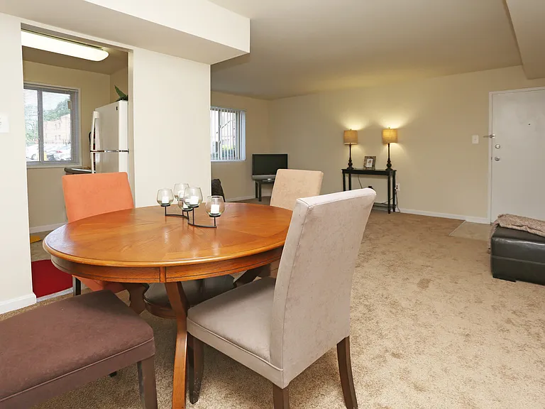 2512 Queens Chapel Rd #203 — Photo 38