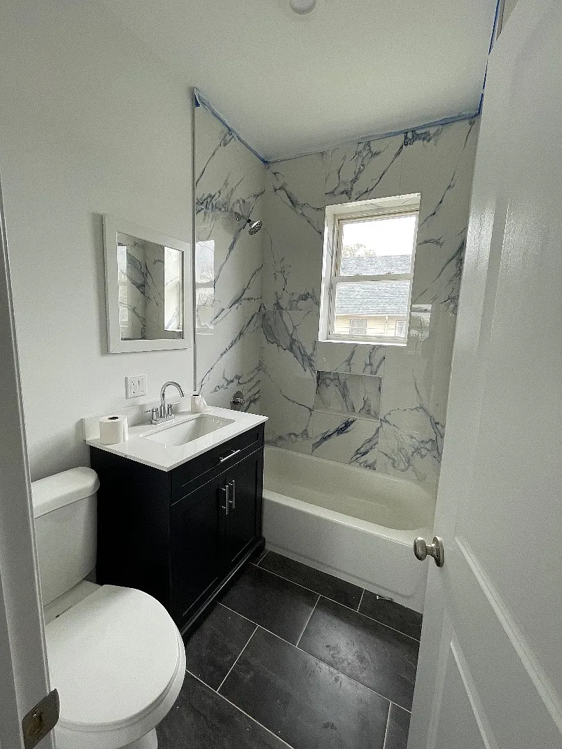 Unit Photo - 1126 Drake Ave #2R