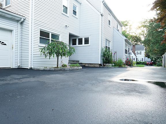 Shared driveway and the side entrance.