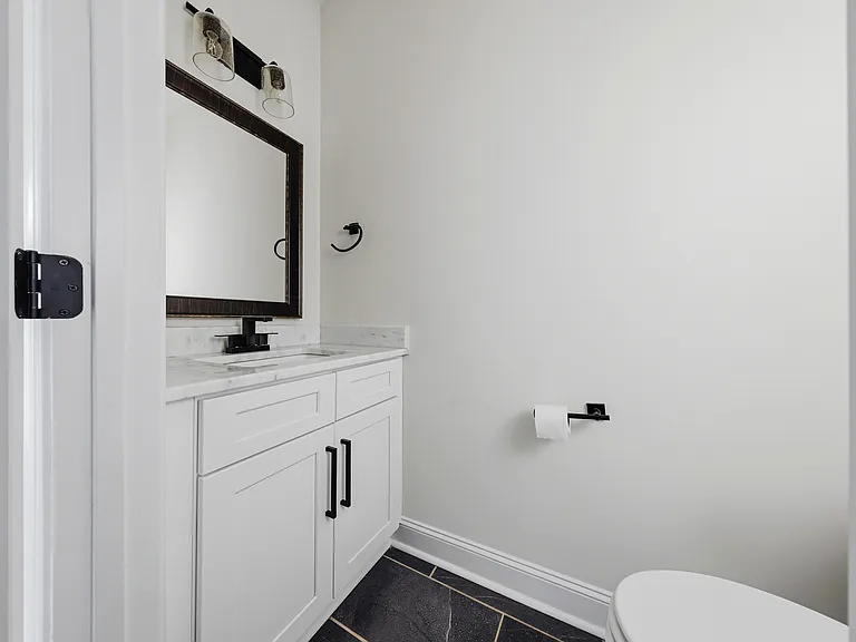 1020 Easton Ct — Photo 19