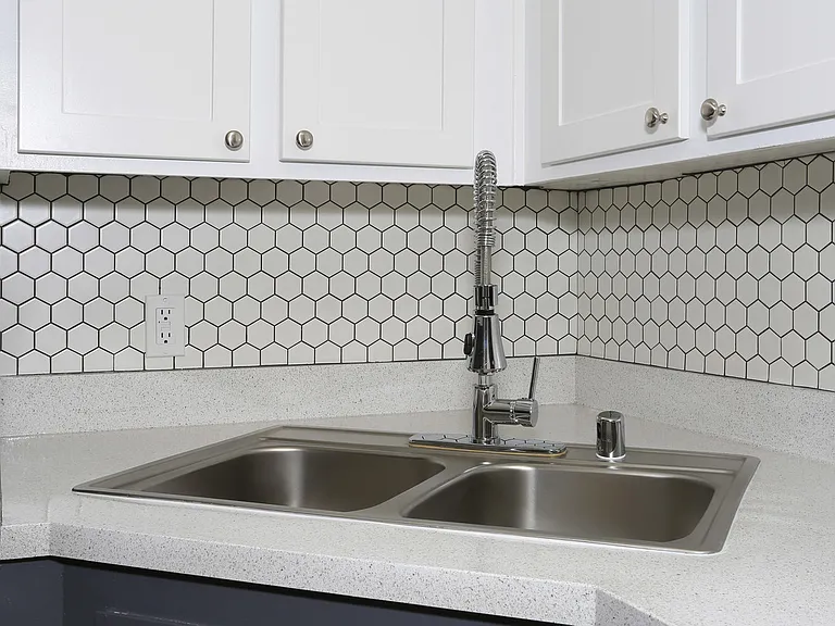 Lakehouse Apartments — Photo 38