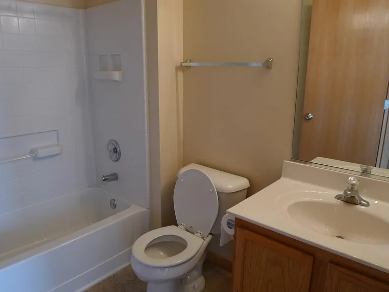 1577 W Turtle Creek Ln — Photo 8