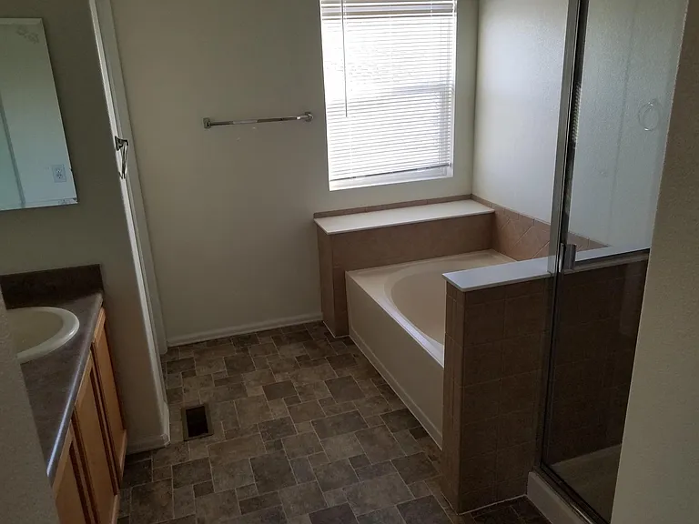 7607 Steward Ln — Photo 6