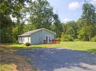 438 Shores Rd, Palmyra, VA 22693