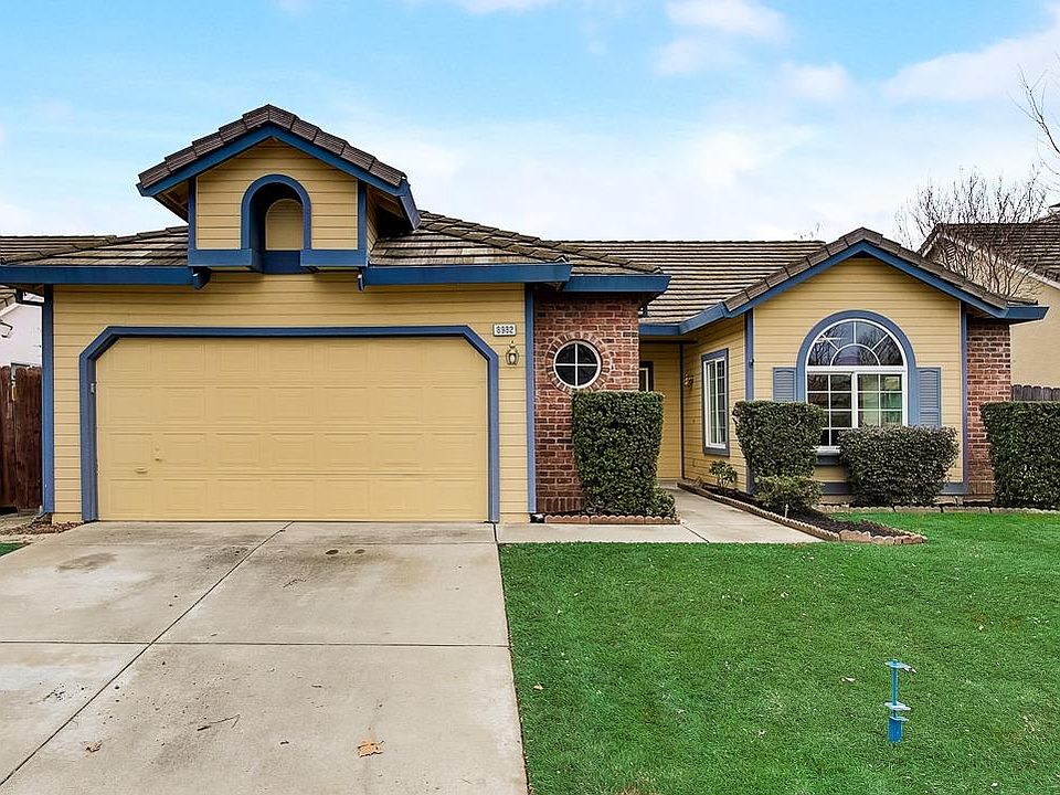 1st image of 8982 Chantal Way