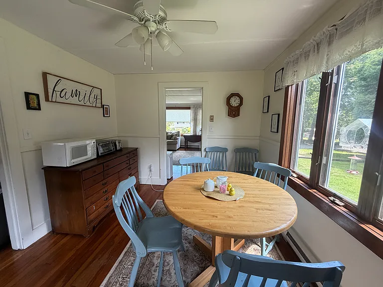8 Merriweather Ave — Photo 3