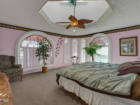 3rd image of 15931 Harrison Ave