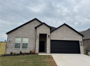 2991 N Grey Squirrel Dr, Fayetteville, AR 72704