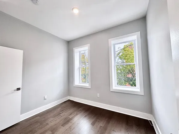 21 Hancock Avenue image 17 of 22