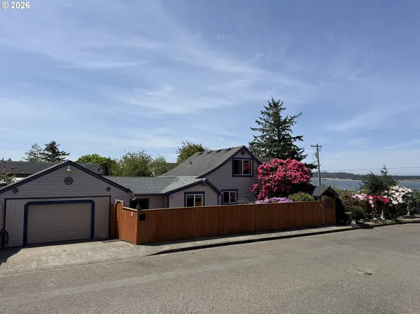 407 S Empire Blvd, Coos Bay, OR 97420