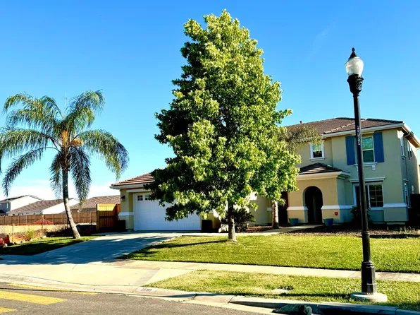 1330 Kensington Dr, Plumas Lake, CA 95961