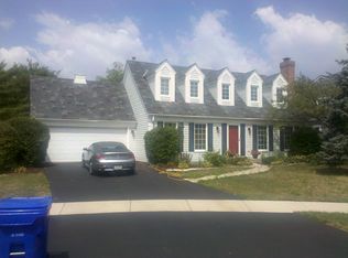 1994 Wexford Cir, Wheaton, IL 60189