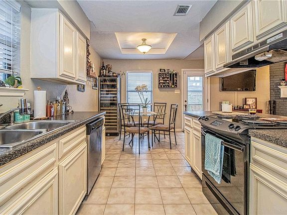 5th image of 428 Allencrest Dr