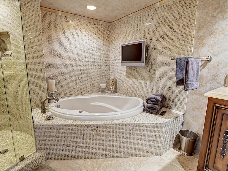 250 S Ocean Blvd #16C — Photo 29