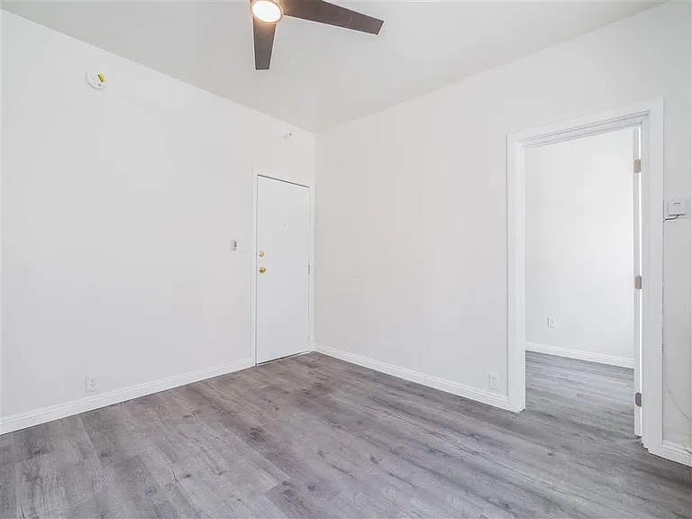 Carondelet bedroom