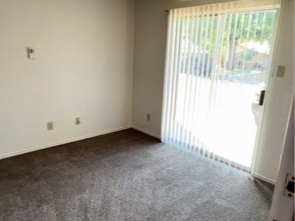 1075 W Vanderbilt St #11508109