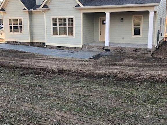2nd image of 5 Ashwood Pl NW