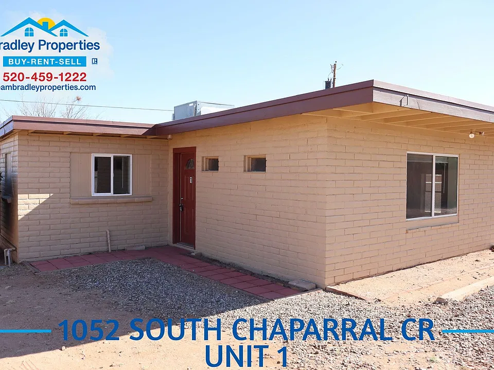 1052 S Chaparral Cir