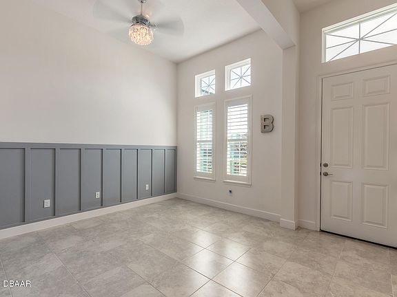 2nd image of 613 Mosaic Blvd