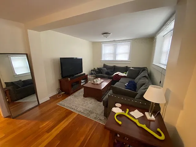 2100 N Seminary Ave #G — Photo 5